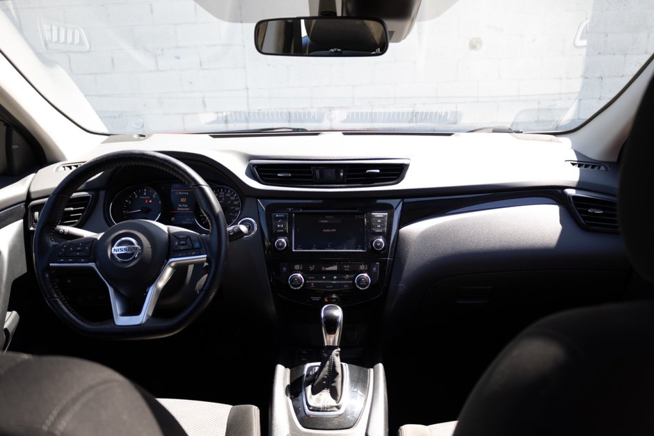 2022 Nissan Qashqai SV AWD CVT-11