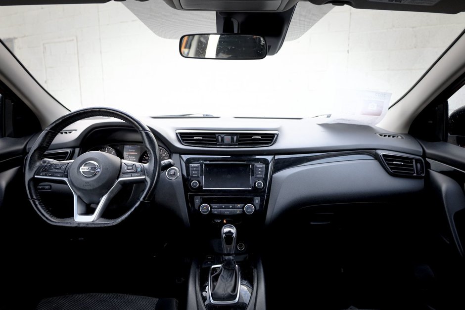 2022 Nissan Qashqai SV-17