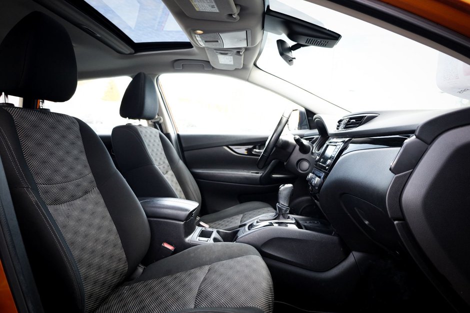 2022 Nissan Qashqai SV-19