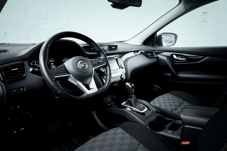 2022 Nissan Qashqai SV-12