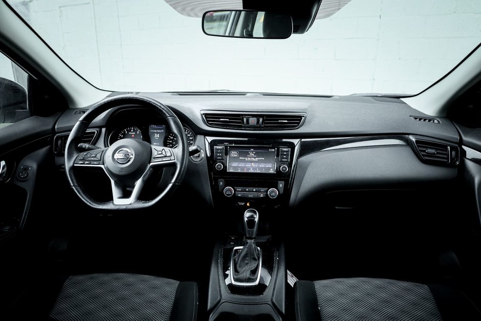 2022 Nissan Qashqai SV-13