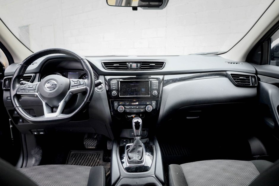 2022 Nissan Qashqai SV-9