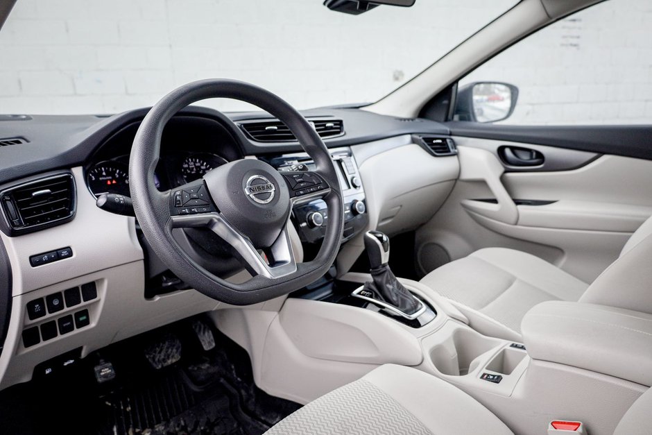 2023 Nissan Qashqai S-9