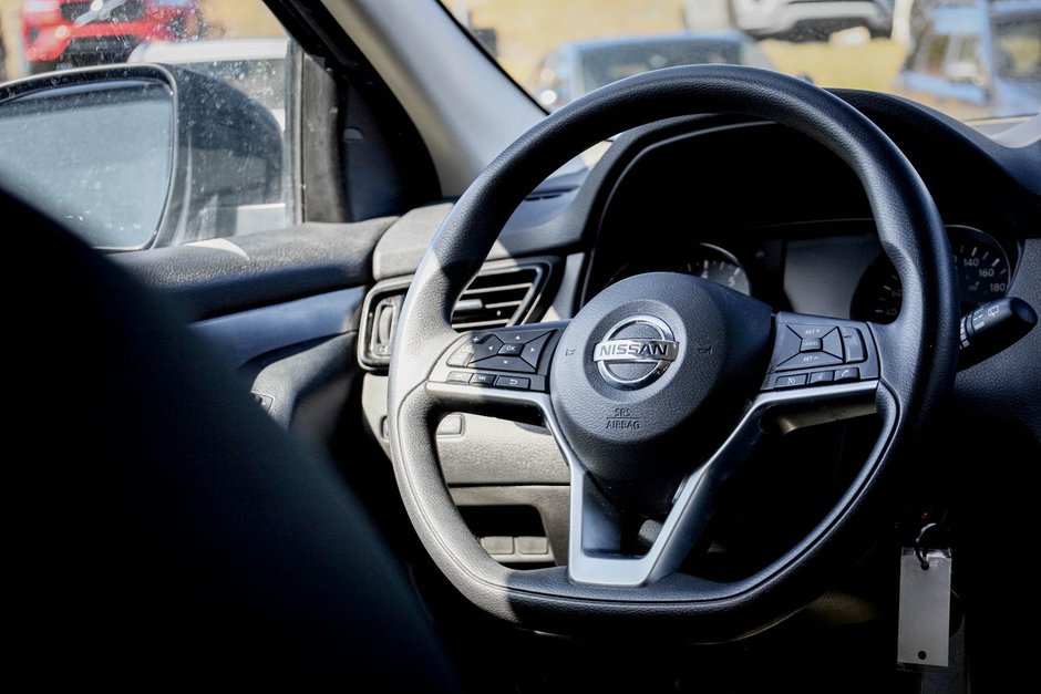 2023 Nissan Qashqai S-17