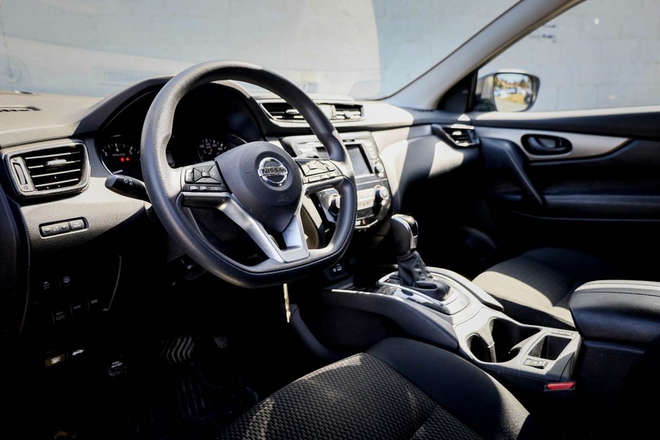 2023 Nissan Qashqai S-9