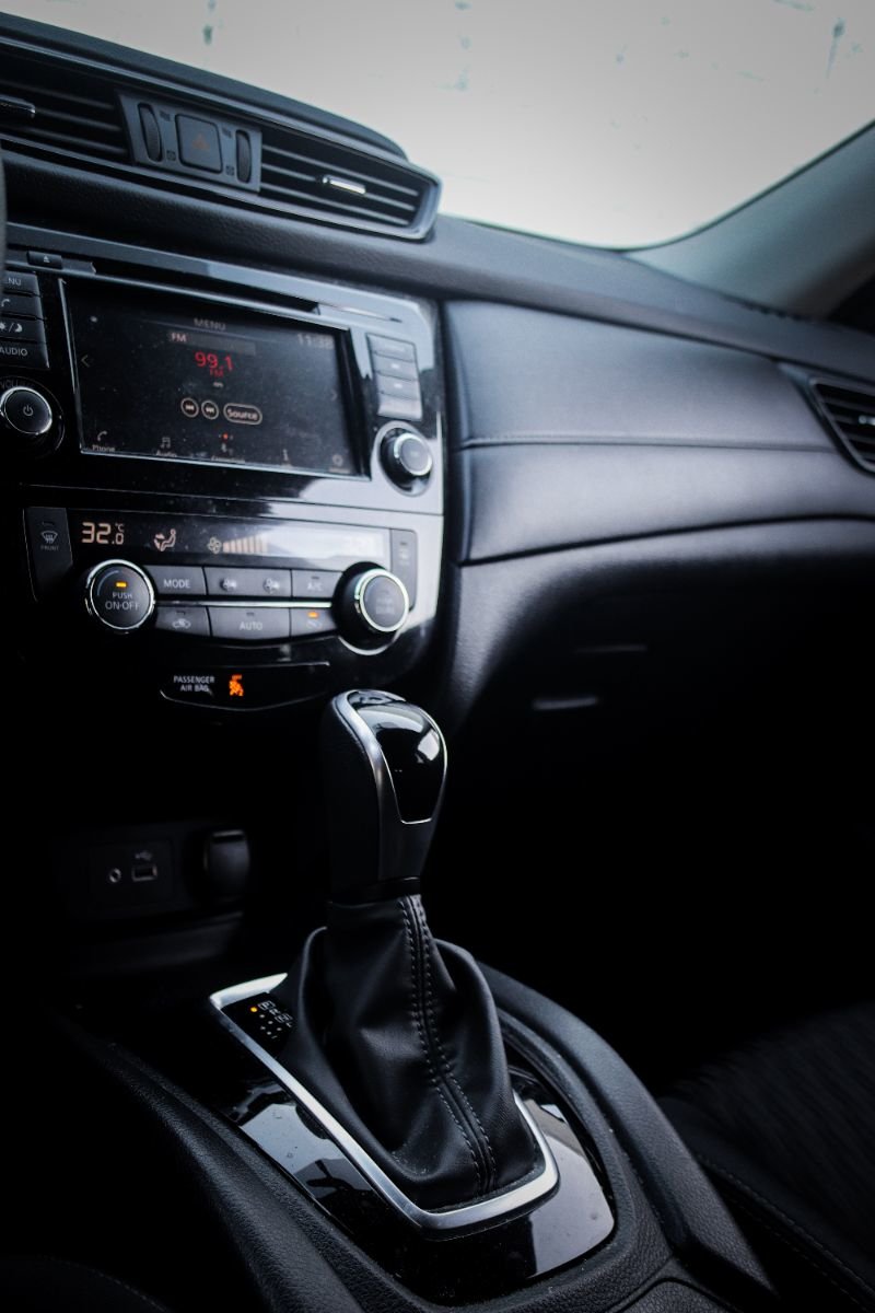 2020 Nissan Rogue S-16