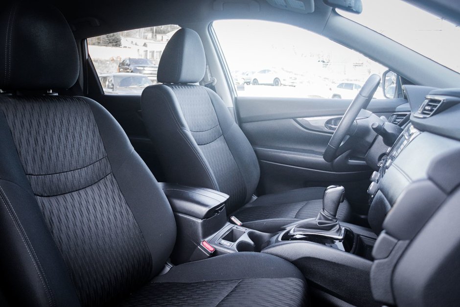 2020 Nissan Rogue S-21