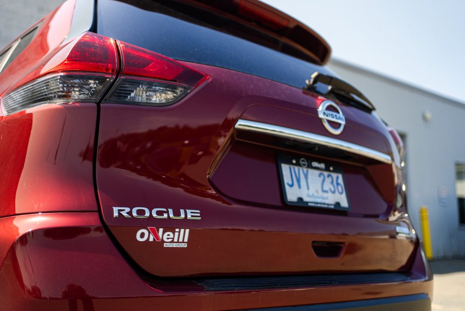 2020 Nissan Rogue S-11