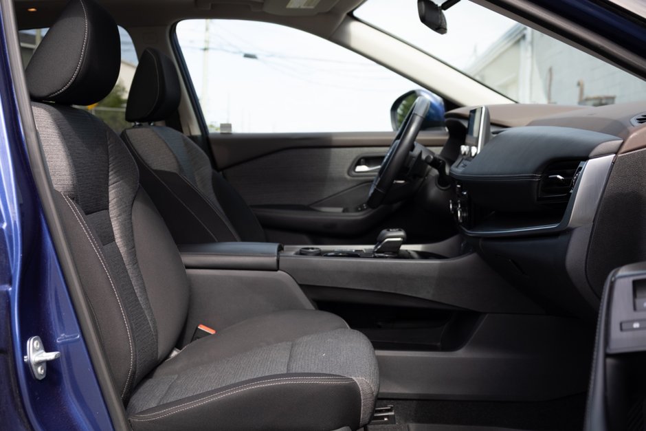 2021 Nissan Rogue SV AWD CVT (2)-18