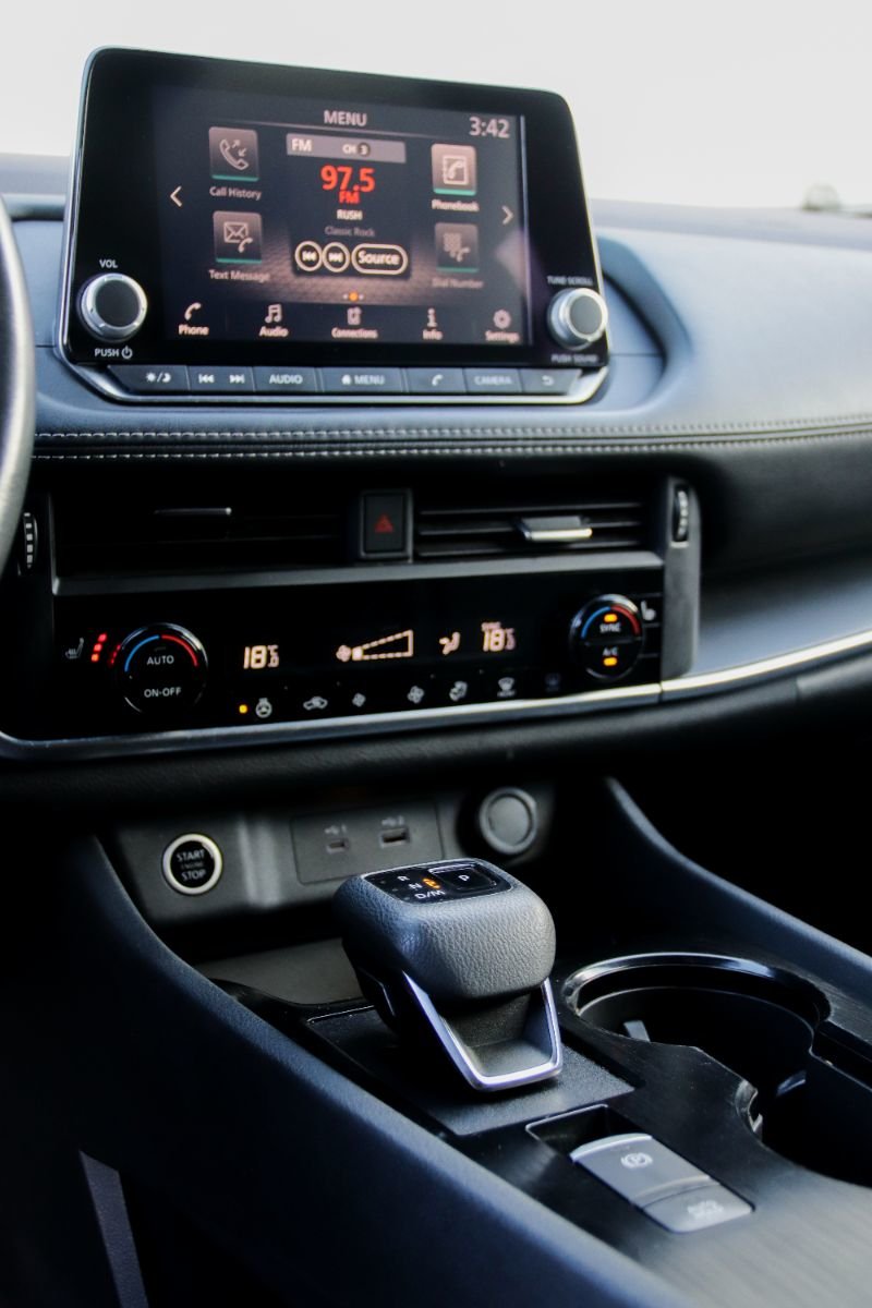 2021 Nissan Rogue S-19