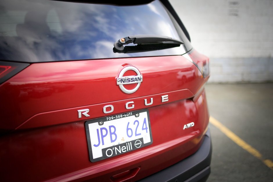 2021 Nissan Rogue S-10