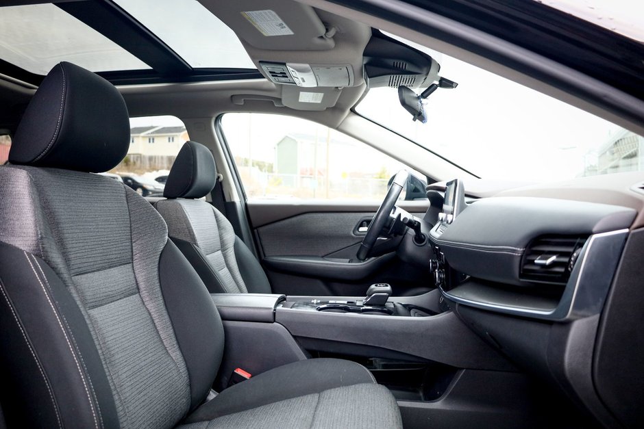 2021 Nissan Rogue SV-16