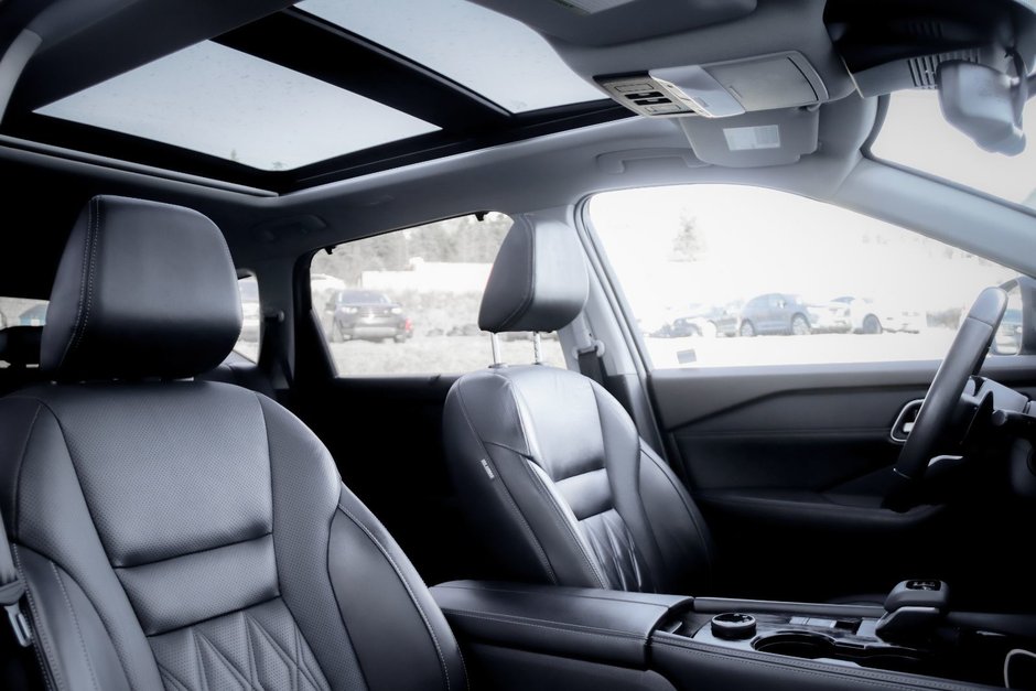 2021 Nissan Rogue Platinum-25