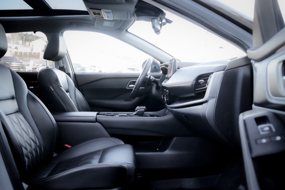 2021 Nissan Rogue Platinum-24