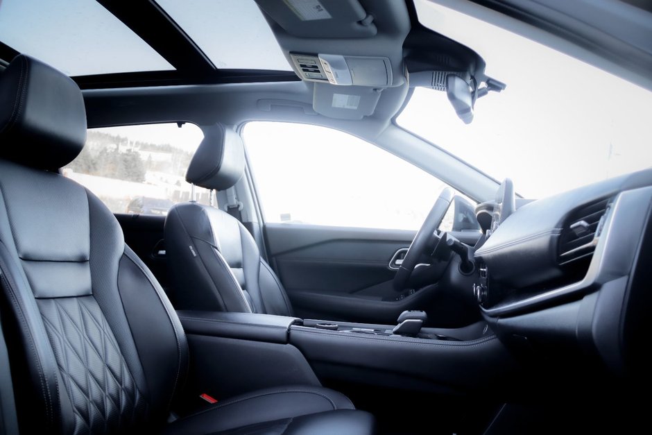 2021 Nissan Rogue Platinum-23