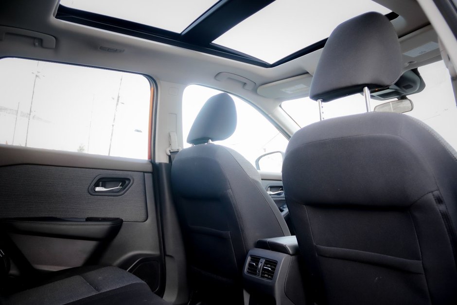 2021 Nissan Rogue SV-24