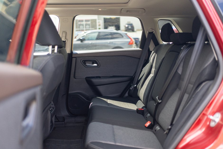 2021 Nissan Rogue SV-8
