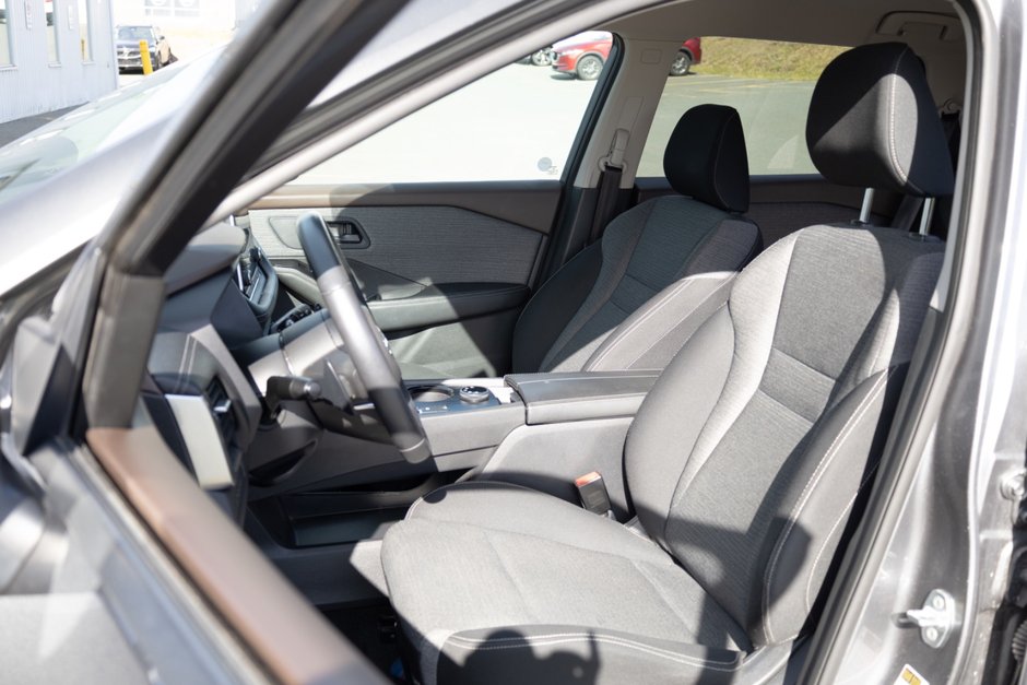 2022 Nissan Rogue S AWD CVT (2)-9
