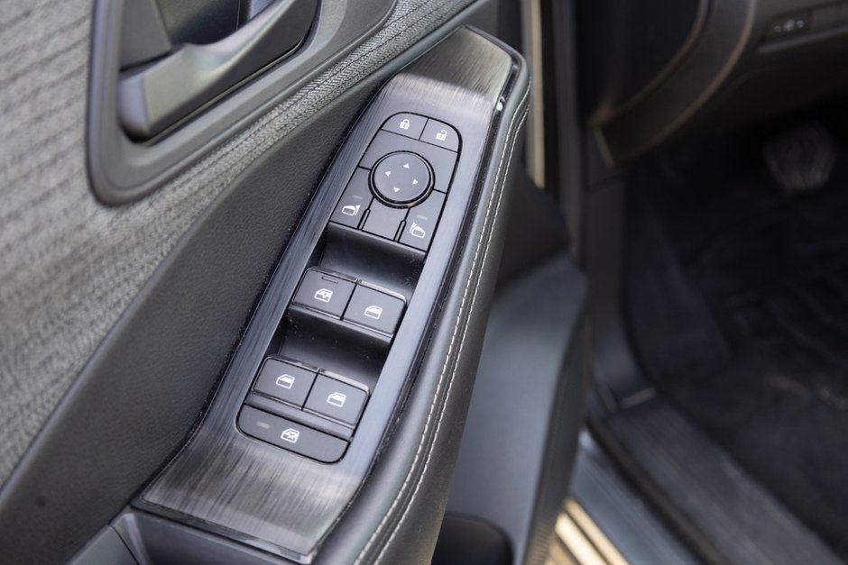 2022 Nissan Rogue S AWD CVT (2)-12