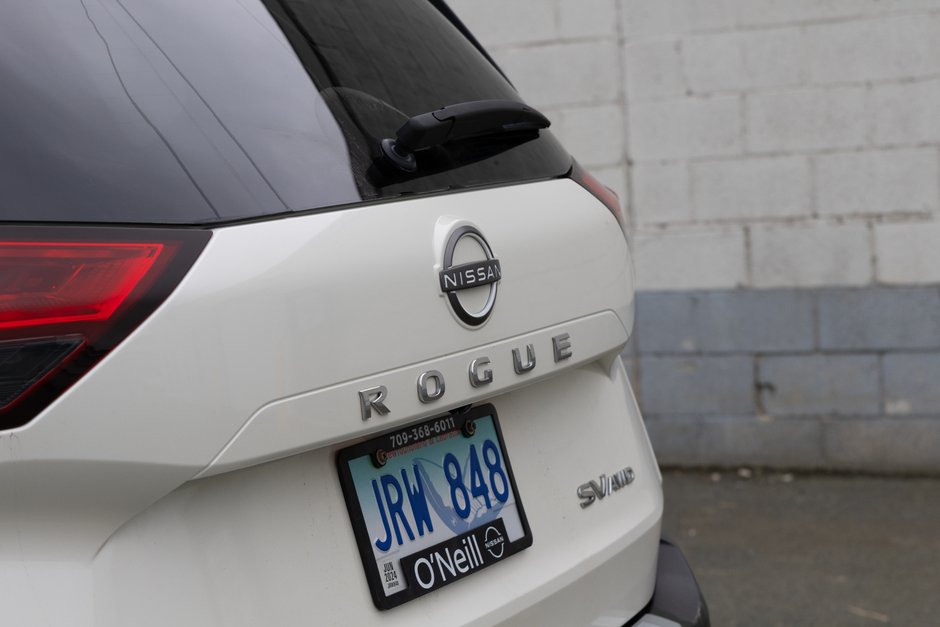 2022 Nissan Rogue SV AWD CVT (2)-11
