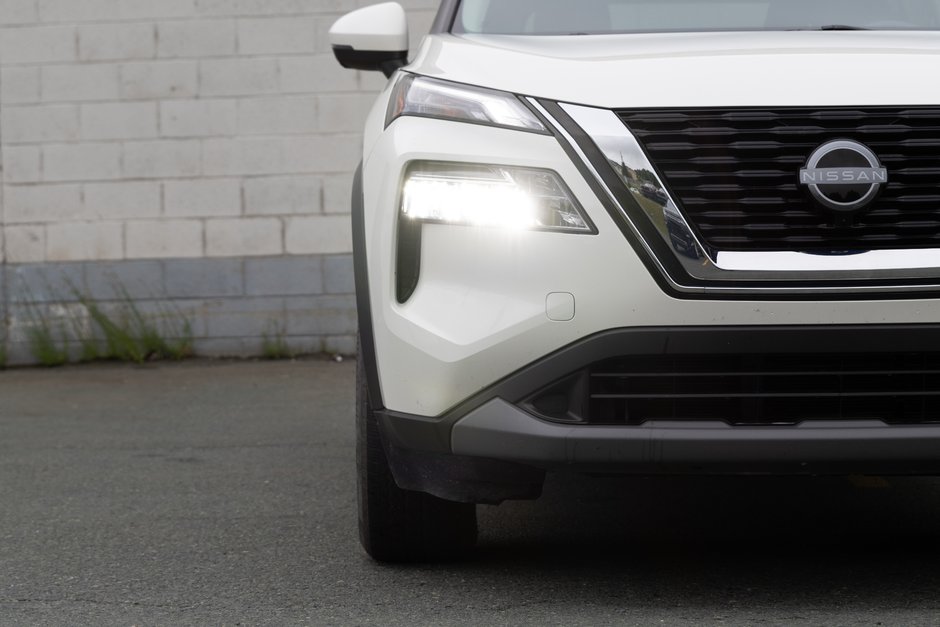 2022 Nissan Rogue SV AWD CVT (2)-5