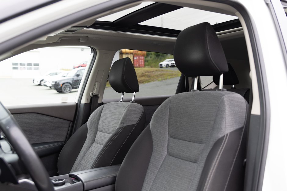 2022 Nissan Rogue SV AWD CVT (2)-14