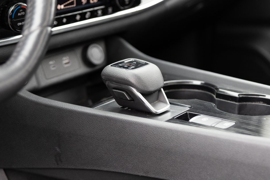 2022 Nissan Rogue SV AWD CVT (2)-22