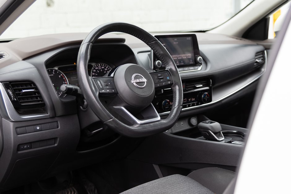 2022 Nissan Rogue SV AWD CVT (2)-16