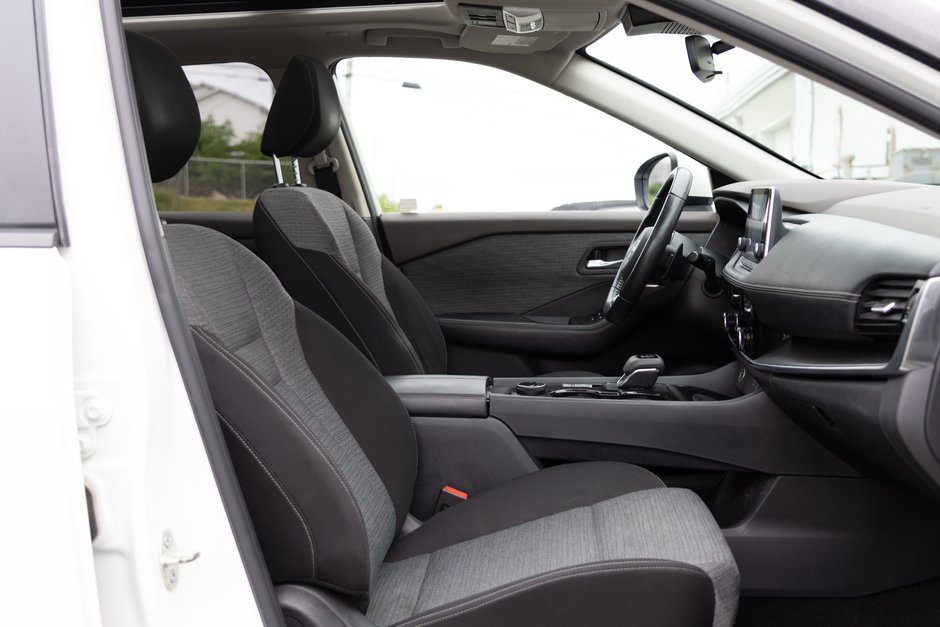 2022 Nissan Rogue SV AWD CVT (2)-23