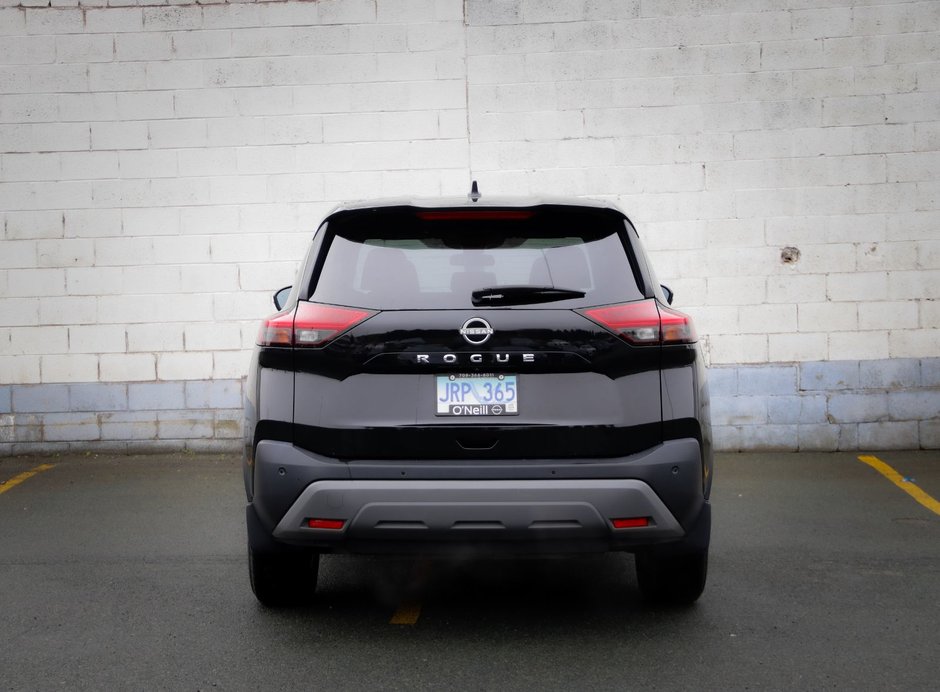 2022 Nissan Rogue S-9