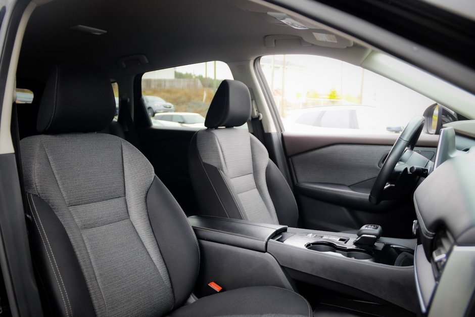 2022 Nissan Rogue S-24