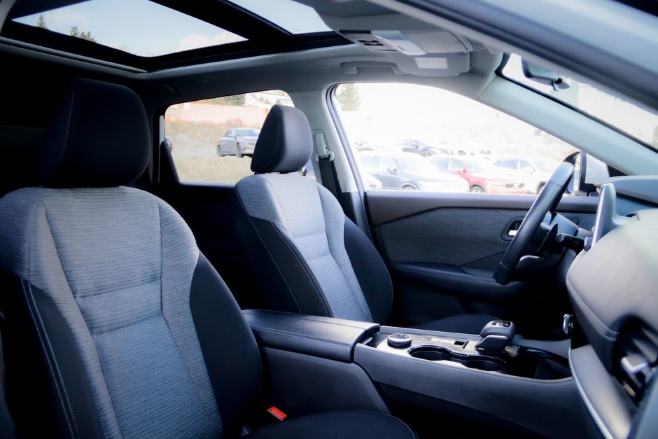 2022 Nissan Rogue SV-21