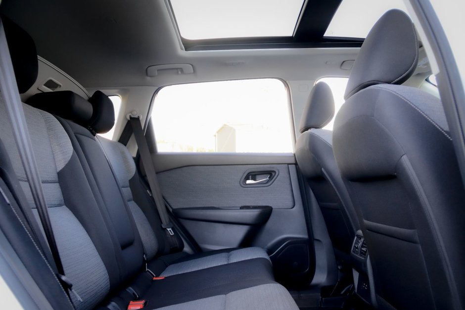 2022 Nissan Rogue SV-22