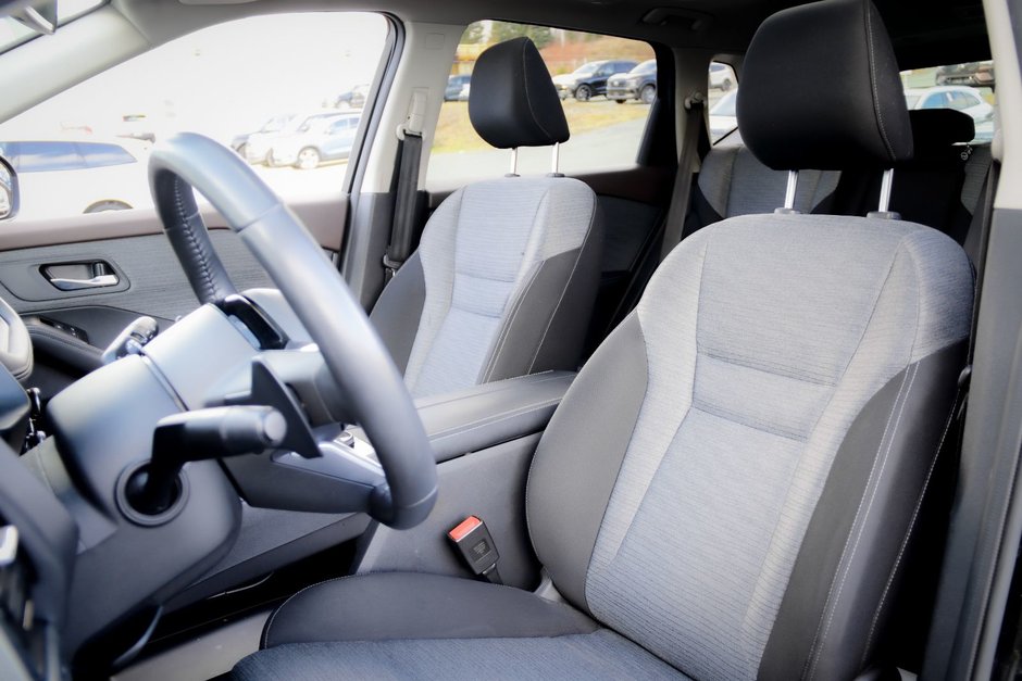 2022 Nissan Rogue SV-13