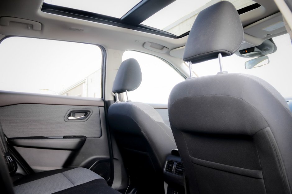 2022 Nissan Rogue SV-24