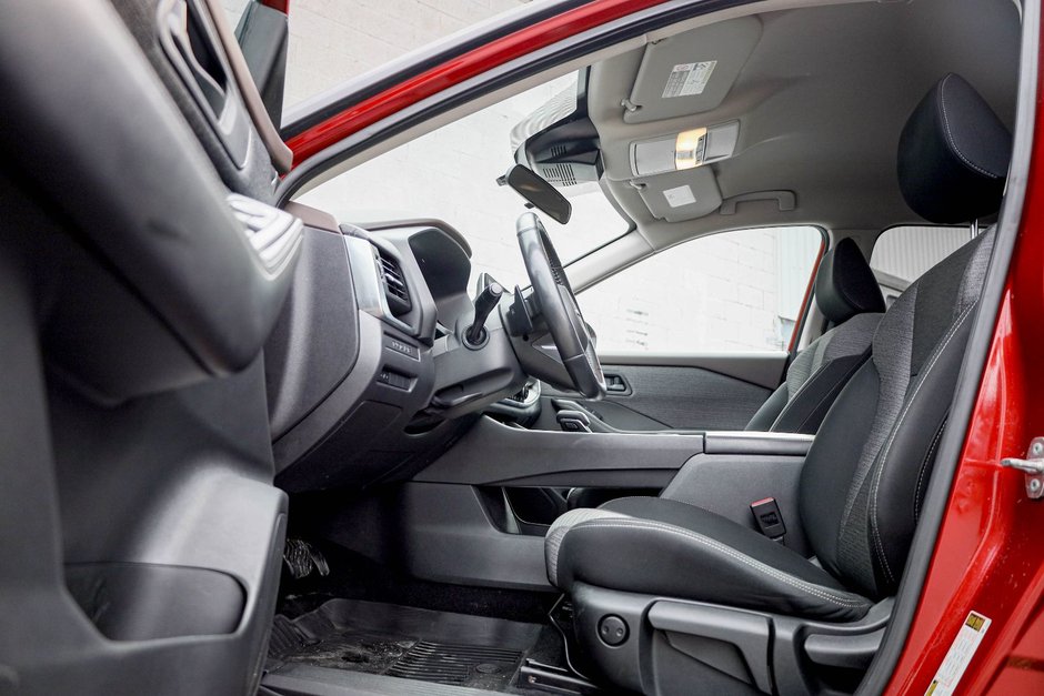 2022 Nissan Rogue S-8