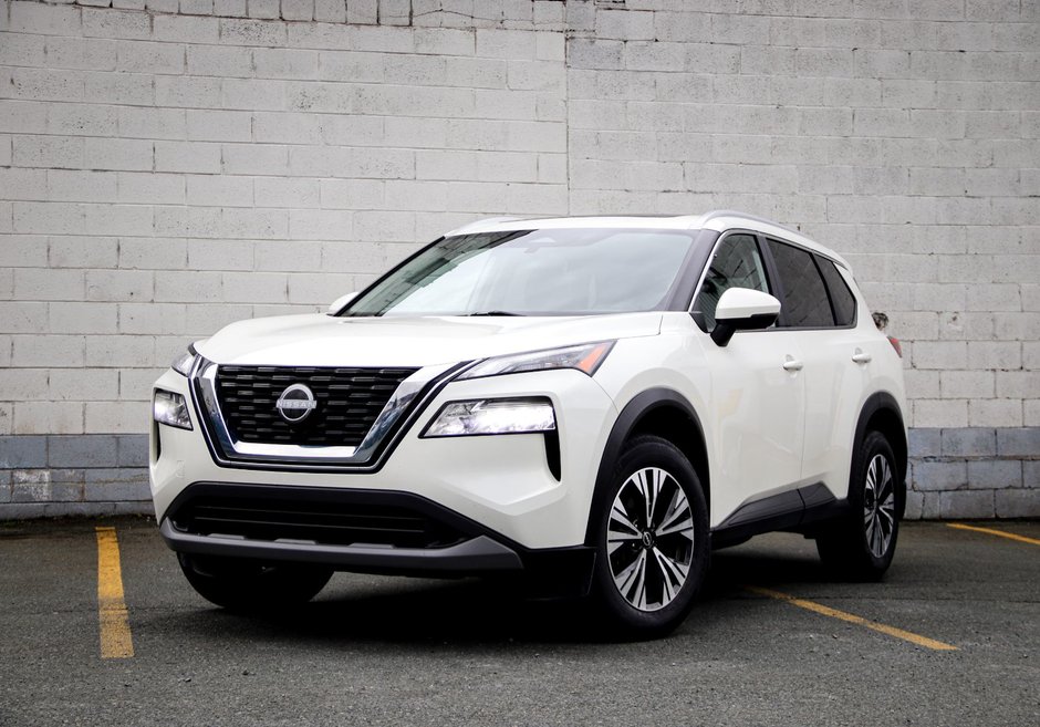 2023 Nissan Rogue SV Moonroof-2