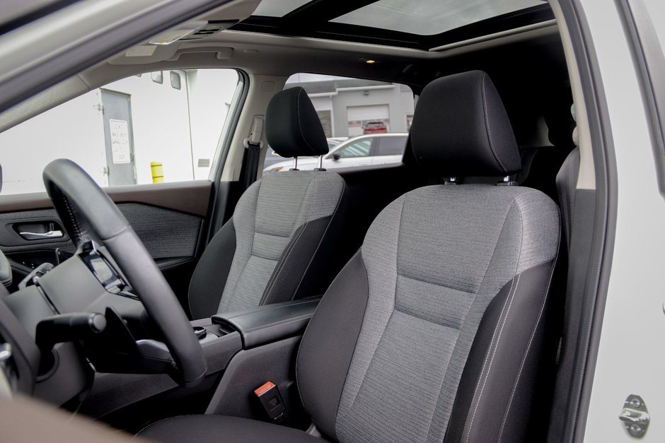 2023 Nissan Rogue SV Moonroof-14