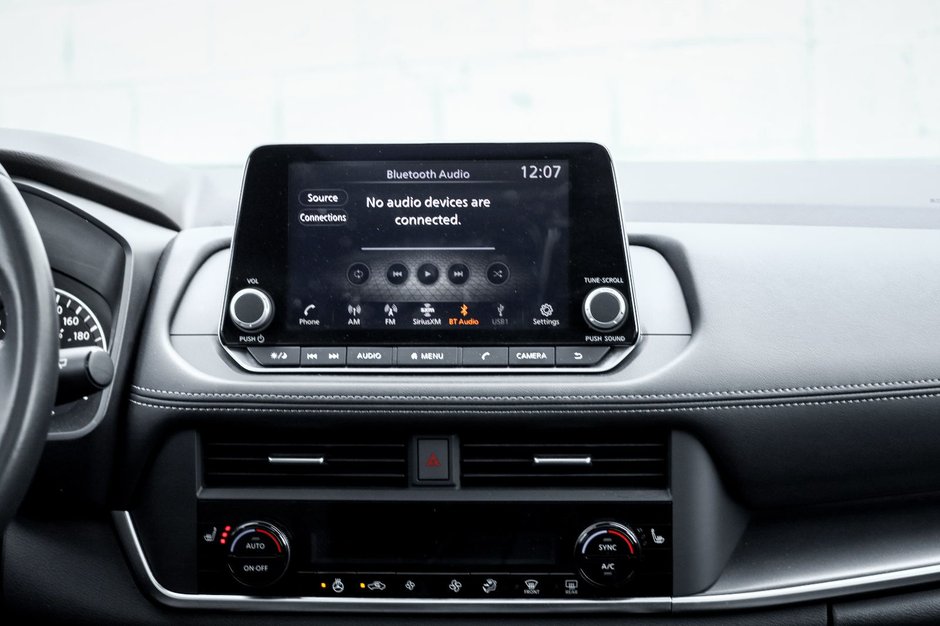 2023 Nissan Rogue SV Moonroof-17