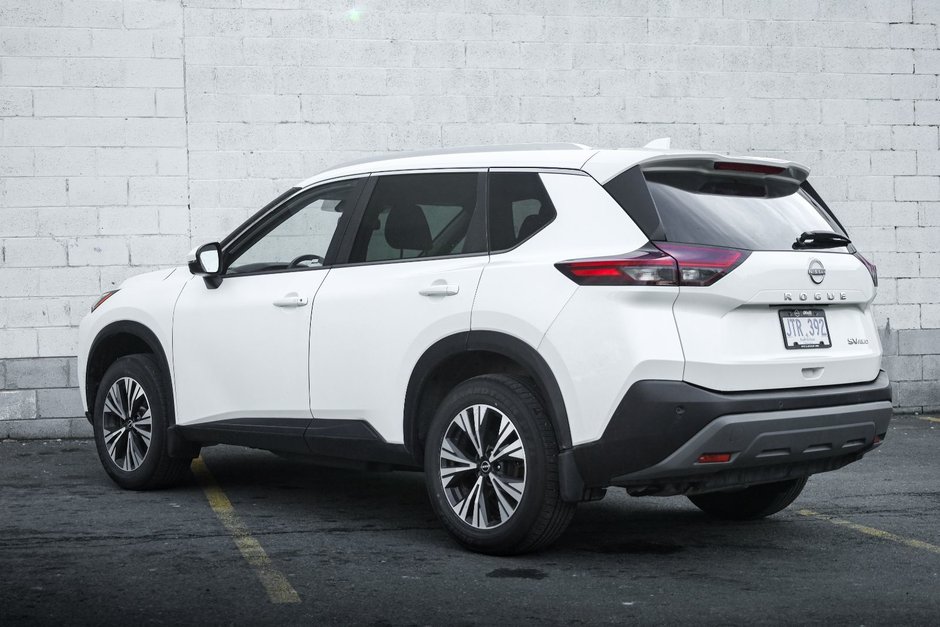 2023 Nissan Rogue SV Moonroof-9