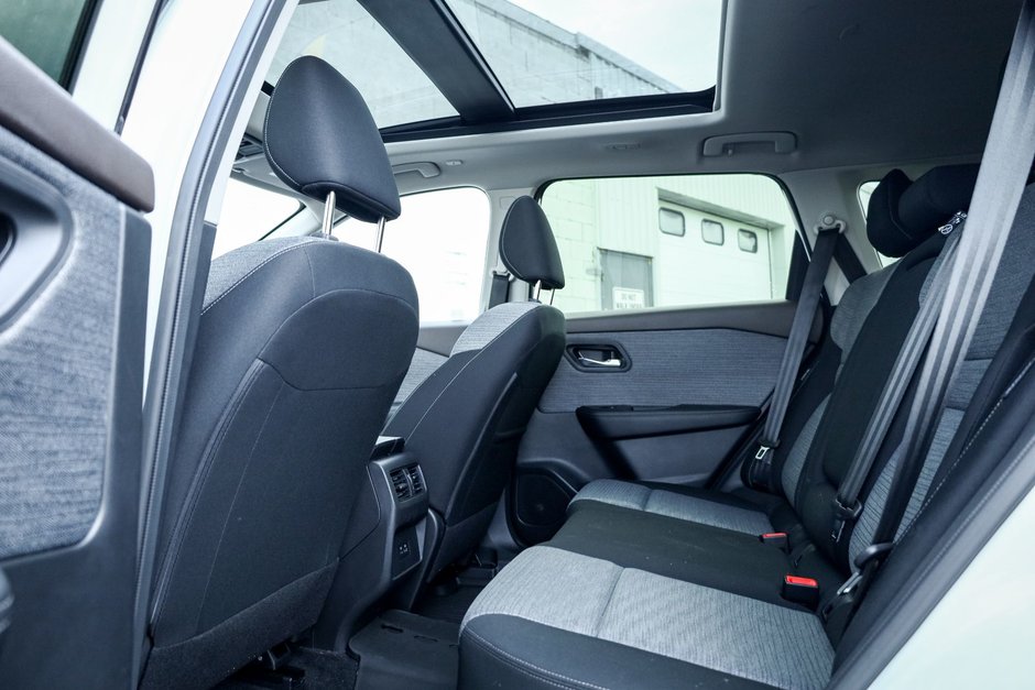 2023 Nissan Rogue SV Moonroof-20