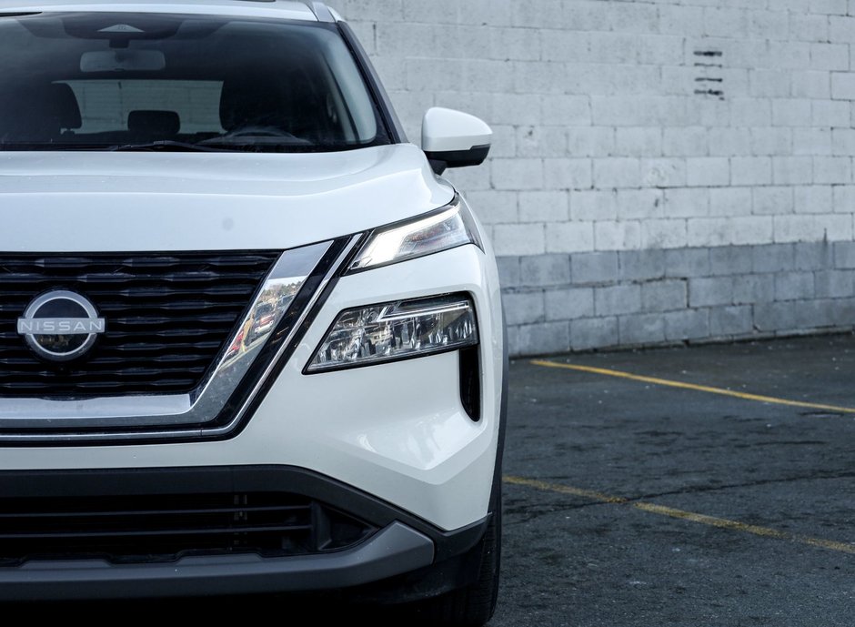 2023 Nissan Rogue SV Moonroof-5
