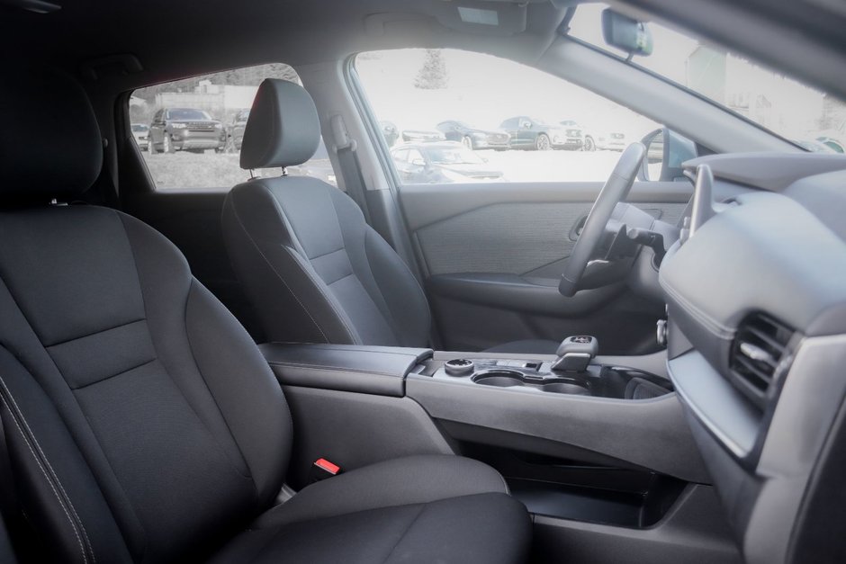 2023 Nissan Rogue S-22