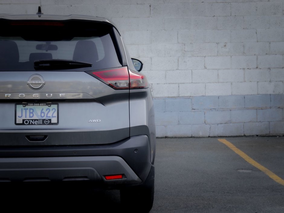 2023 Nissan Rogue S-10