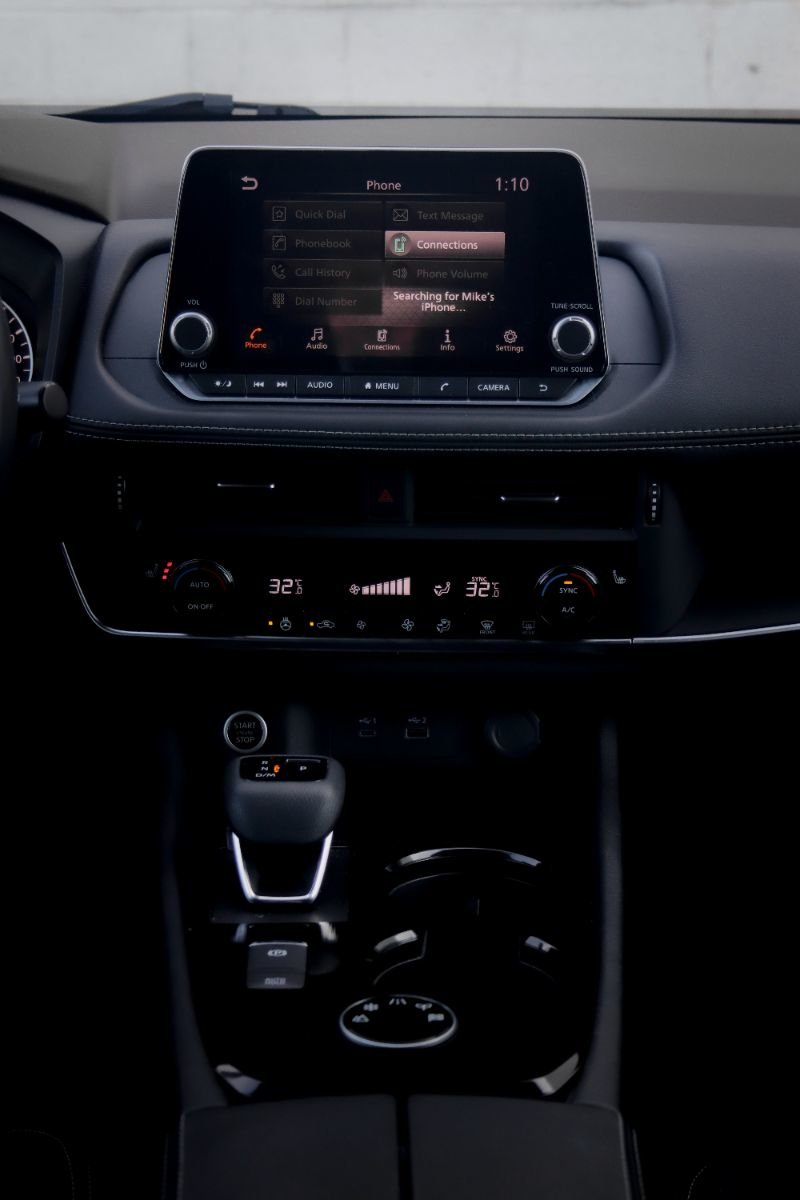 2023 Nissan Rogue S-18