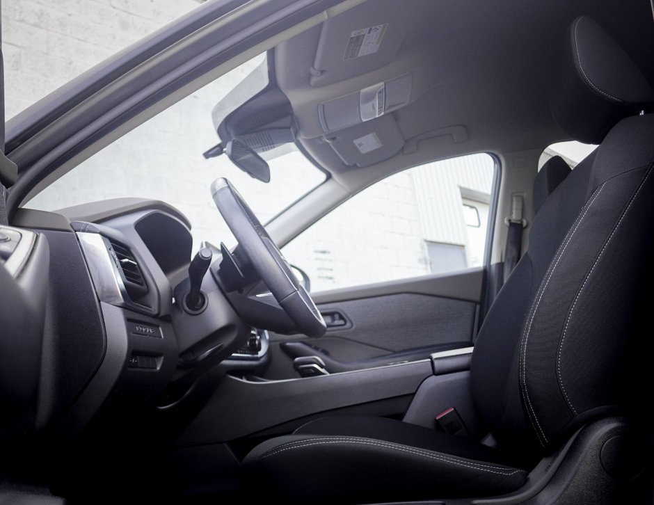 2023 Nissan Rogue S-13