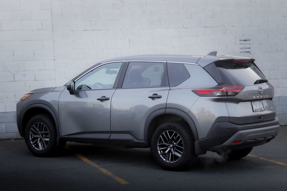 2023 Nissan Rogue S-11