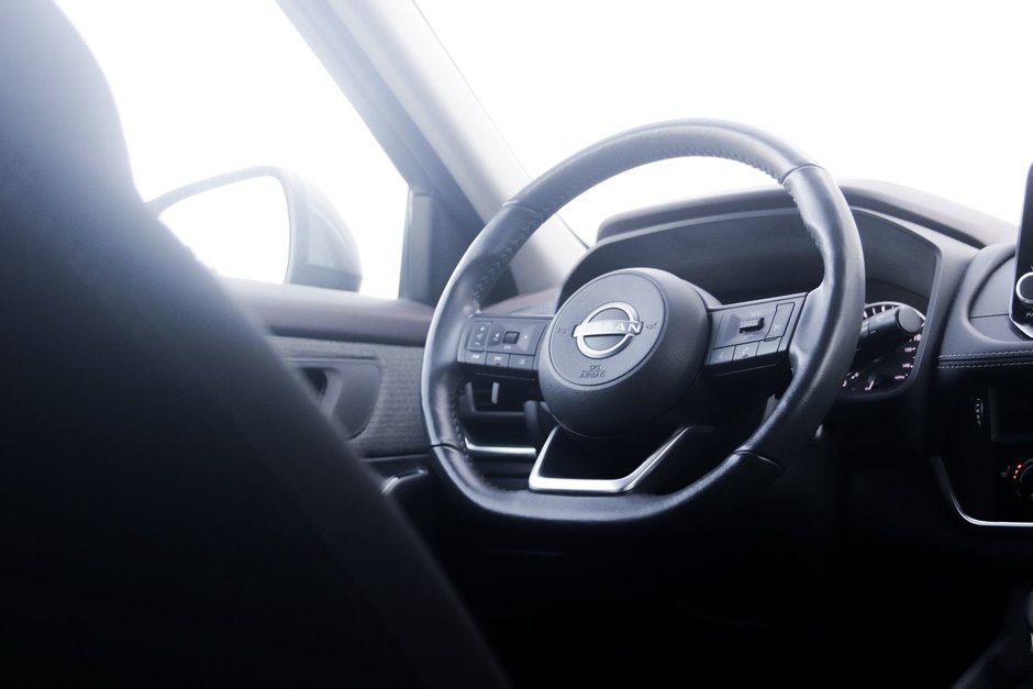 2023 Nissan Rogue S-25