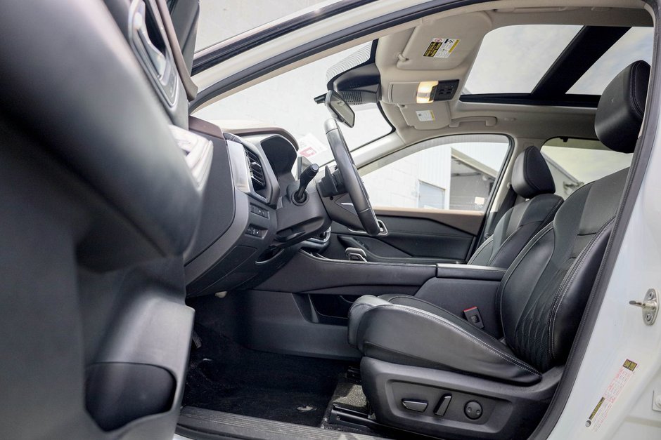 2023 Nissan Rogue Platinum-9
