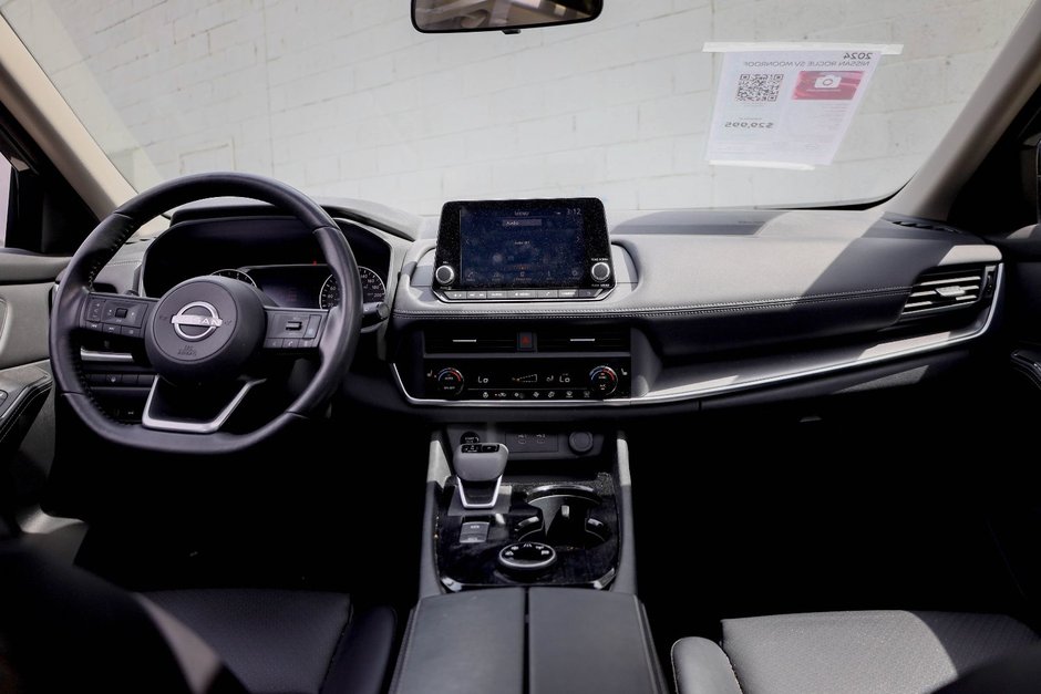 2024 Nissan Rogue SV Moonroof-11